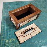 High contrast box