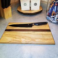 2 cutting boards 