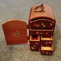 A small Japanese chest - Kodansu