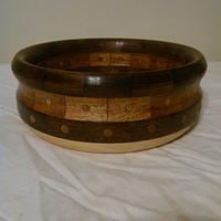 Bowl with dowels - Project by Will
