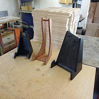 MUSICAL INSTRUMENTS STANDS