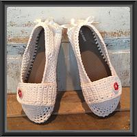 Flip Flop Slippers with Button Strap and Heel Bows