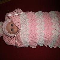 pink for a girl with pompom hat - Project by mobilecrafts
