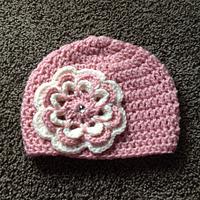 Flower hat - Project by Lynnsknits