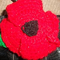 Crochet Poppies Brooches - Project by mobilecrafts