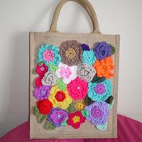 Flower shopping bag - Project by addictedtocrochet