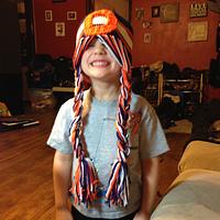 Broncos hat with braids - Project by FashionBomb