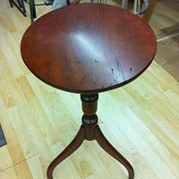 Tilt top table - Project by Les Hastings