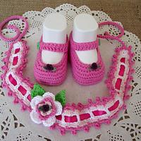Ruby Set Crochet Baby Headband and Shoes - Project by Liliacraftparty