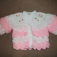 roses and layers of frills cardigan - Project by mobilecrafts