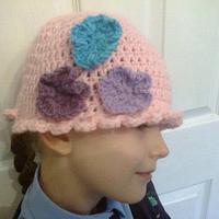 Girls beanie hat with brim