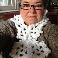 Snowflake Scarf & Fingerless Gloves - Project by MsDebbieP
