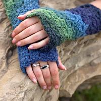 Box Stitch Fingerless Gloves  - Project by Crochet4mybutterfly