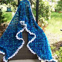 Sea Colors shawl - Project by Erika