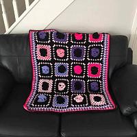 Granny Skull Chair Throw - Project by CrochetNikki