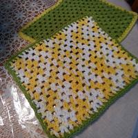 Springtime dishcloth - Project by Rosario Rodriguez