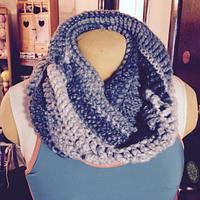 Pocket infinity scarf