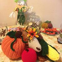 Cornucopia Center Piece  - Project by jujube1960