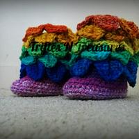 Crocodile Stitch Baby Booties - Project by tkulling