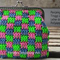 Interlocking block stitch purse - Project by Farida Cahyaning Ati