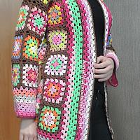 Granny Squares Cardigan Pattern - Project by janegreen
