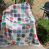 Scrap colors granny square afghan - Project by Erika