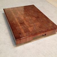 Walnut end grain butcher block with intergrated handles - Project by Hartman Woodworks 