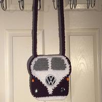 VW Shoulder bag - purple - Project by Amie Jane