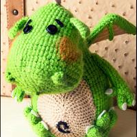 Green crochet dragon - La Calabaza de Jack