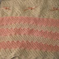 Ribbon Roses and Frills Crochet Blanket - Project by mobilecrafts