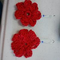 Red poppies earrings - Project by Sam Remesz