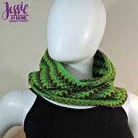 Green Gradient Cowl