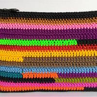 Colorful clutch - Project by Farida Cahyaning Ati