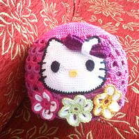 Kitty and the flowers cap