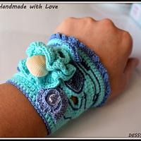 Crochet cuff bracelet "Sea reef" - Project by Dessy