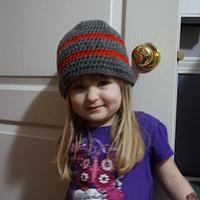 Beanie hat in 2 colors. - Project by babs272