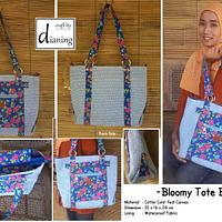 BLOOMY TOTE BAG - Project by Dianing Lestari