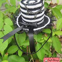 Alice Crochet Mini Top Hat