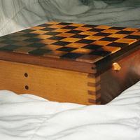 Sliding top chessboard