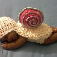 crocheted Newborn Snail photo prop - Project by bamwam