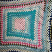 Crochet Blanket - Project by mobilecrafts