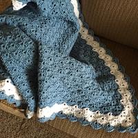 Crochet shell baby blanket - Project by Shirley