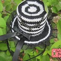 Alice Crochet Mini Top Hat