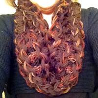 Hairpin lace infinity scarf