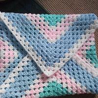 Granny Square Bag - Project by tartan