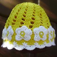 Little daisies cap - Project by Petra