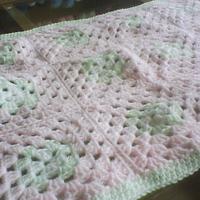 crochet blanket - Project by mobilecrafts