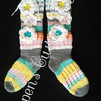 Free Spirit Slipper Socks in Pretty Pastels - Project by Clarissa Paige Dove