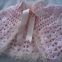 crochet cape - Project by mobilecrafts