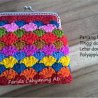 Shell stitch frame purse - Project by Farida Cahyaning Ati